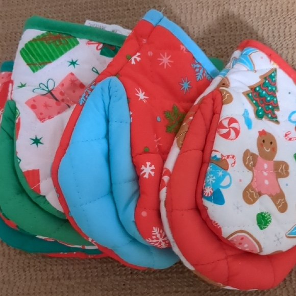 Pick ur favorite Holiday Mini Mitt   Red /Green New - Picture 2 of 4